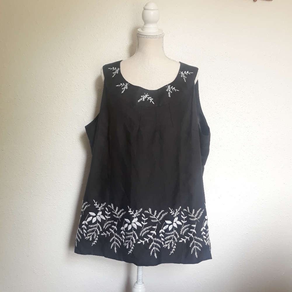 Jennifer Women Black Tank Top